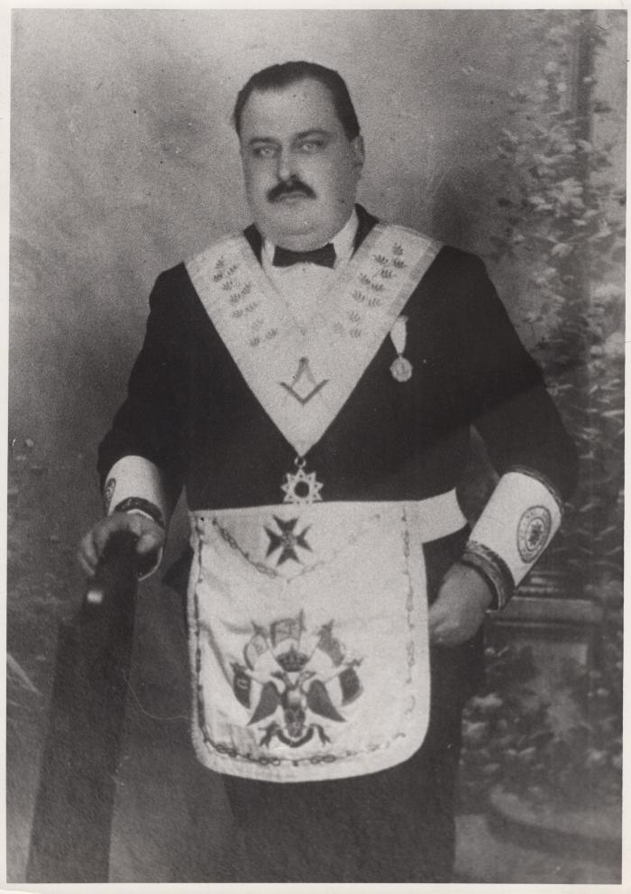Fabián Onsari Gran Maestre de la Gran Logia de la Argentina.